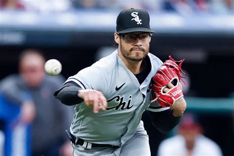 Why reliever Joe Kelly is in a groove for the Chicago White Sox — including taking advantage of the pitch clock
